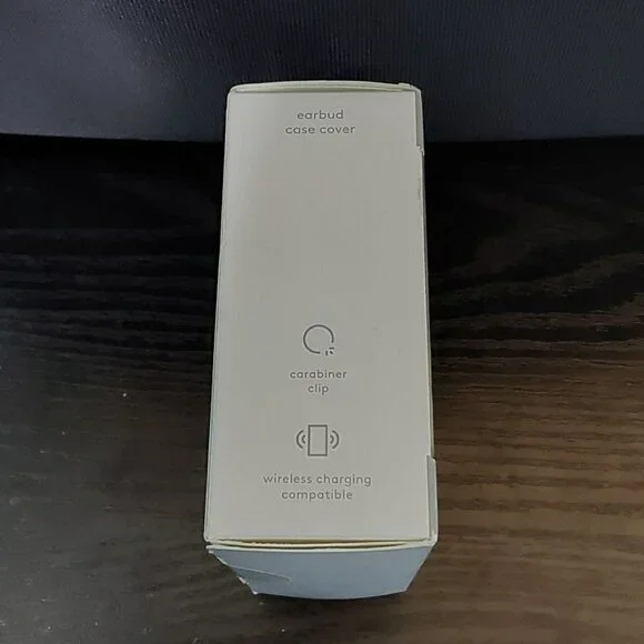 Apple AirPods 3rd Generation Silicone Case with Clip | Heyday | Red - Picture 2 of 8